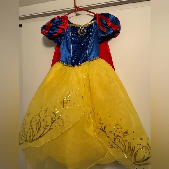 Snow White Gown  - UB02
